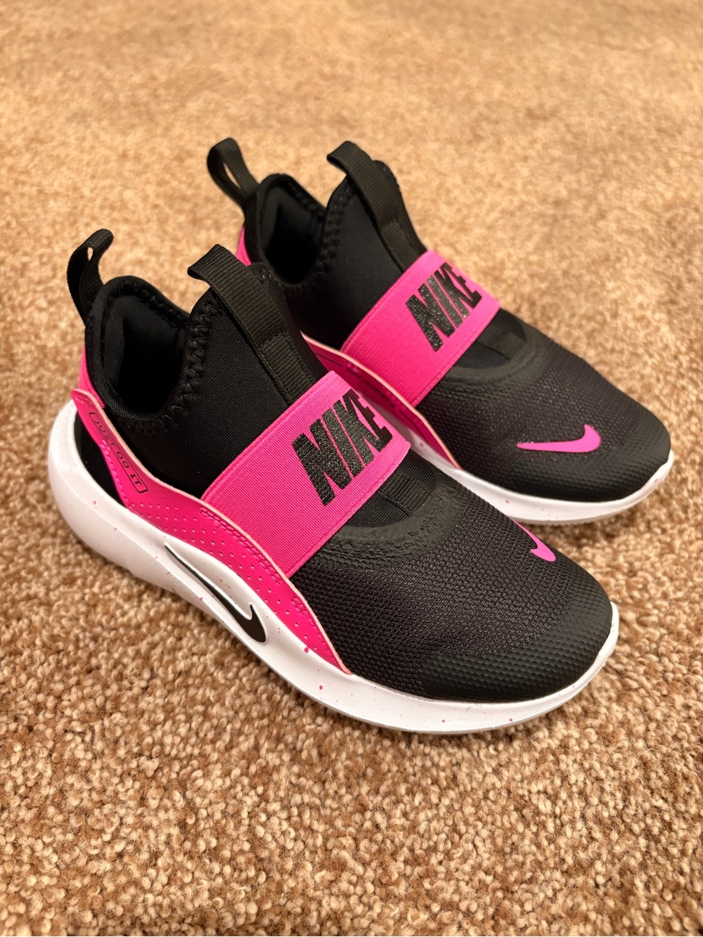 BNWT | Nike Flex Runner 4 | Pink and Black slip ons | Toddler 12c